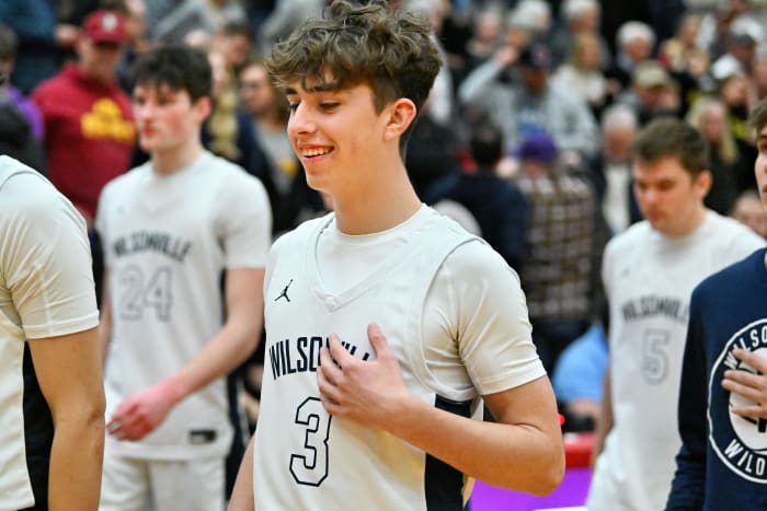 a Wilsonville Redmond 5A Oregon boys basketball quarterfinal 2024 Leon Neuschwander 66